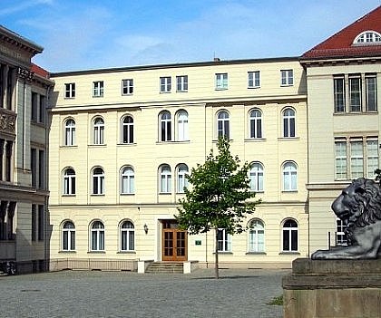 Dienstsitz Universittsplatz 10